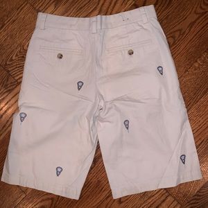 Vineyard vines classic short with lacrosse sticks